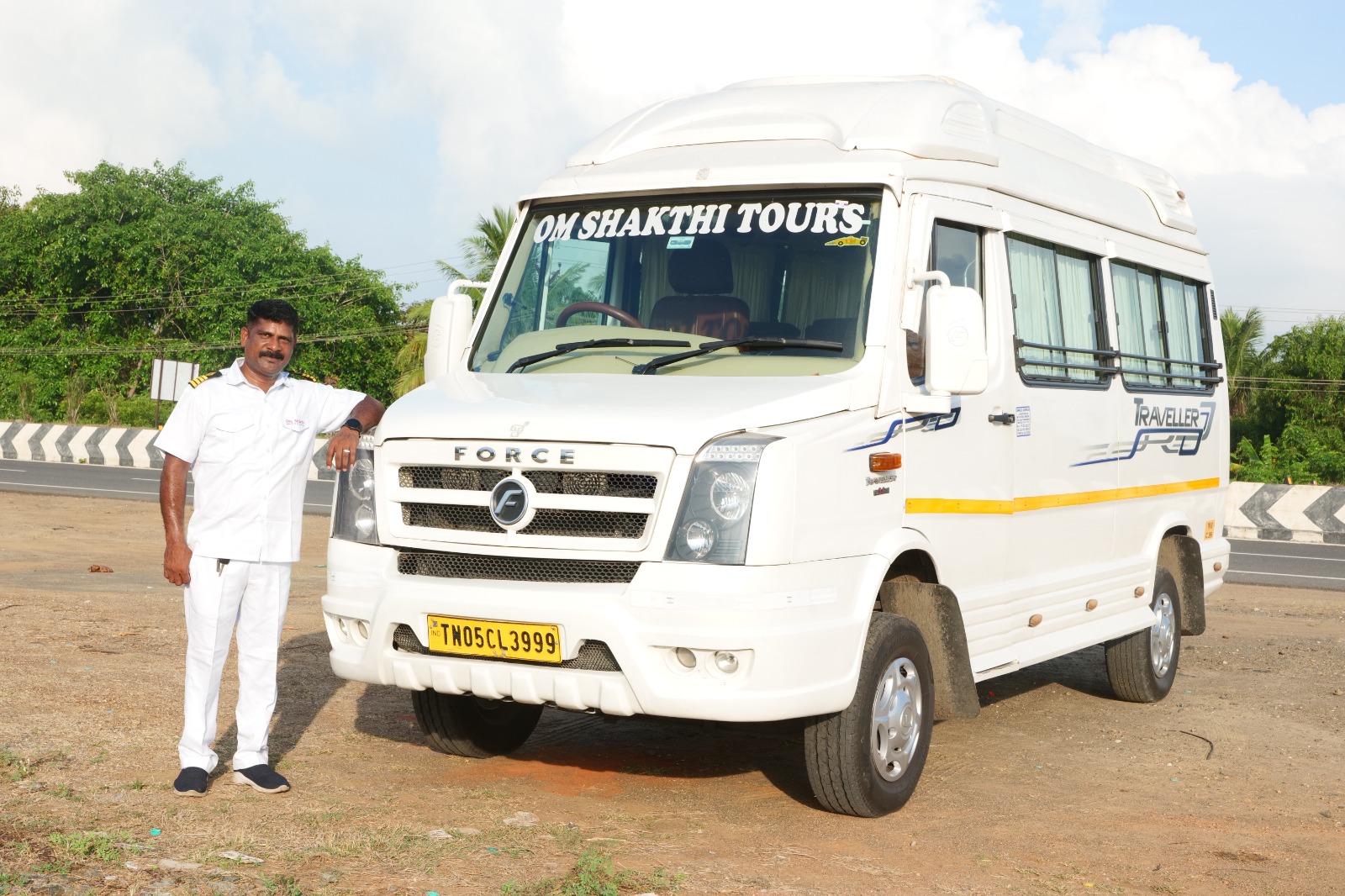 tempo traveller rental in chennai